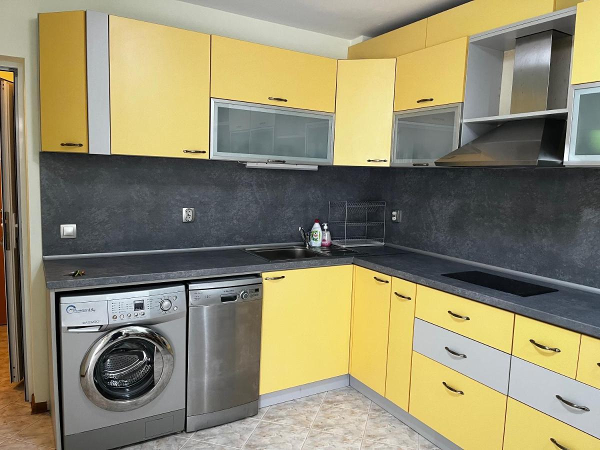 Green Central Apartment Варна Екстериор снимка
