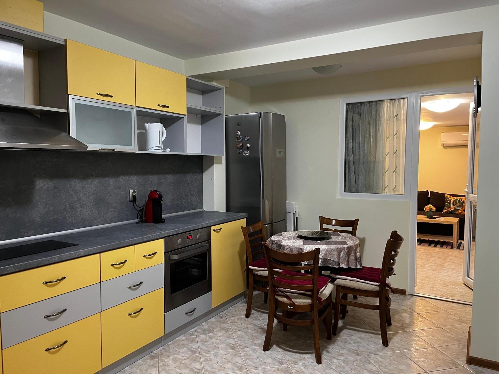 Green Central Apartment Варна Екстериор снимка